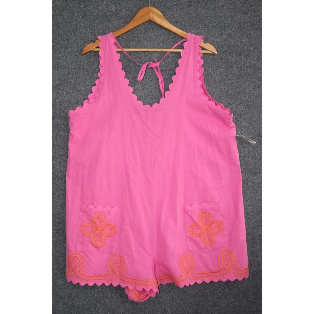 J. Marie Makenna Romper Women XL Pink Embroidered Pockets NWT Deep V Scalloped